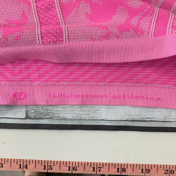 Lululemon Swiftly Tech Pink Color Change Long Sleeve Sz 6 - Picture 9 of 10